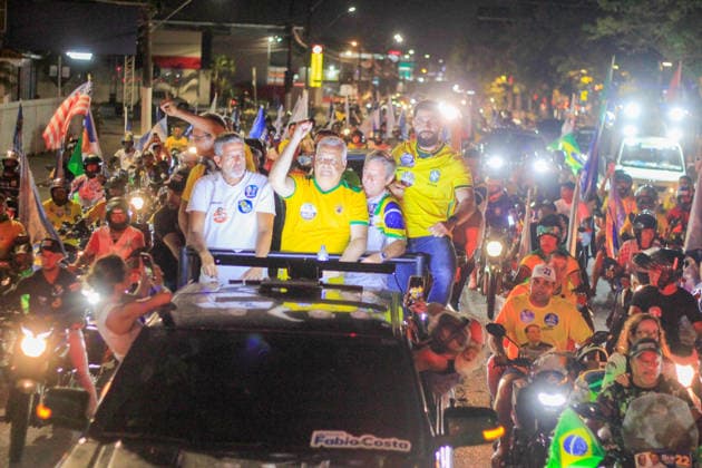 MACEIo, AL - 03.10.2026: CARREATA ALFREDO GASPAR EM MACEIo - Vice-presidential candidate Alfredo Gaspar (PL), after touring the northeast in this last week of campaigning, concluded on Saturday night (3) a large motorcade in Maceio, starting from Benedito Bentes, passing along the coast of the Alagoas capital to the historic neighborhood of Jaragua, accompanied by Senate candidate Arthur Lira (PP) and candidates State Deputy Cabo Bebeto (PL) and Federal Deputy Fabio Costa, a large number of supporters were present in this motorcade x3024521x  GUIDOxJR.