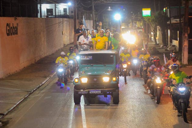 MACEIo, AL - 03.10.2026: CARREATA ALFREDO GASPAR EM MACEIo - Vice-presidential candidate Alfredo Gaspar (PL), after touring the northeast in this last week of campaigning, concluded on Saturday night (3) a large motorcade in Maceio, starting from Benedito Bentes, passing along the coast of the Alagoas capital to the historic neighborhood of Jaragua, accompanied by Senate candidate Arthur Lira (PP) and candidates State Deputy Cabo Bebeto (PL) and Federal Deputy Fabio Costa, a large number of supporters were present in this motorcade x3024529x  GUIDOxJR.