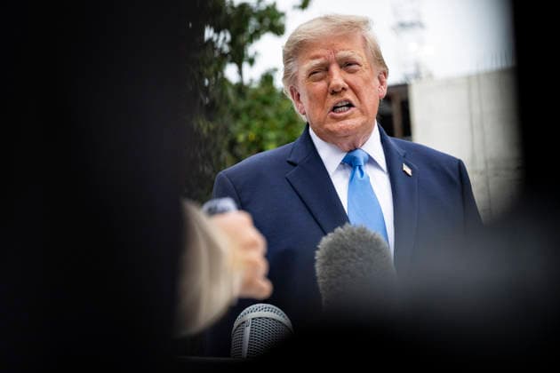 October 3, 2026, Washington, District Of Columbia, USA: United States President Donald J Trump speaks to members of the media before boarding Marine One on the South Lawn of the White House, in Washington, DC, USA, 3 October 2026. President Trump is traveling to Ohio for a rally as he campaigns with Republican Party candidates before midterm elections Washington USA  - ZUMAs152 20261003_faa_s152_005 Copyright: xGraemexSloan-PoolxviaxCNPx