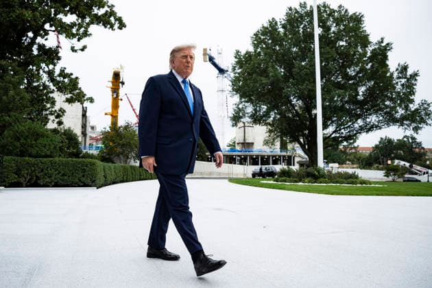 October 3, 2026, Washington, District Of Columbia, USA: United States President Donald J Trump speaks to members of the media before boarding Marine One on the South Lawn of the White House, in Washington, DC, USA, 3 October 2026. President Trump is traveling to Ohio for a rally as he campaigns with Republican Party candidates before midterm elections Washington USA  - ZUMAs152 20261003_faa_s152_029 Copyright: xGraemexSloan-PoolxviaxCNPx