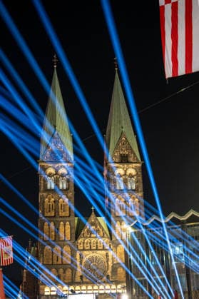 Celebrating German Unity Day in Bremen: German Unity Day 2026 celebrations, Bremen, October 3, 2026; Bremen, public festival, Fanta Vier concert, Illuminatin at the Schlachte, light Fanta4 + Illumination HB 3.10.26 LR-1530