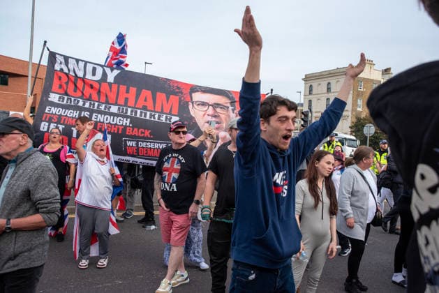 October 3, 2026, Dover, United Kingdom: Far-right protesters shout abusive slogans on to the antifascist protesters during a demonstration in Dover. Supporters of the English Defence League (EDL) gathered in Dover, UK to march through the town all the way to the harbour. English Defence League is an extreme far-right and Islamophobic organisation. It was founded by Tommy Robinson (pseudonym of Steven Yaxley-Lennon) in 2009. Dover United Kingdom  - ZUMAs197 20261003_aaa_s197_246 Copyright: xKrisztianxElekx