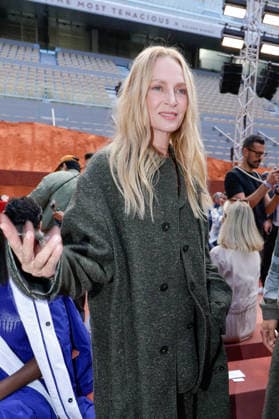 Uma Thurman in the front row at the Lacoste Women s Ready-to-Wear Spring Summer 2027 show during Paris Fashion Week (PFW) at Roland Garros in Paris, France, on October 4, 2026. Olivier Borde, bestimage. Front row at the Lacoste Women’s Spring Summer 2027 ready-to-wear show as part of Paris Fashion Week on October 4, 2026, in Paris, France. Paris, France  Copyright: xOLIVIERxBORDEx xBESTIMAGExOLIVIERxBORDEx xBESTIMAGEx