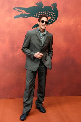 Adrien Brody at the photocall for the Lacoste Women’s Ready-to-Wear Spring Summer 2027 show during Paris Fashion Week (PFW) at Roland Garros in Paris, France, on October 4, 2026. Olivier Borde, bestimage. Photocall at the Lacoste Women’s Ready-to-Wear Spring Summer 2027 show as part of Paris Fashion Week on October 4, 2026, in Paris, France. Paris, France  Copyright: xOLIVIERxBORDEx xBESTIMAGExOLIVIERxBORDEx xBESTIMAGEx
