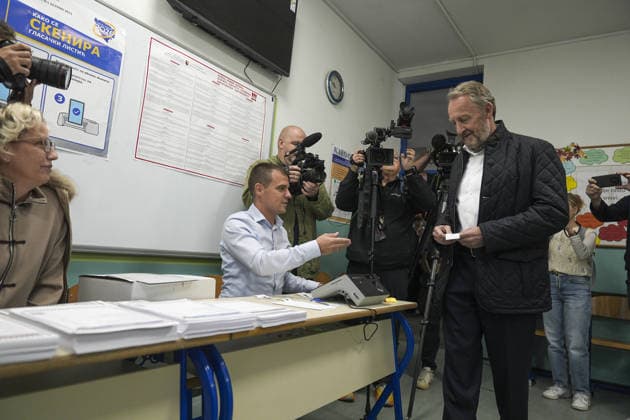 Bakir Izetbegovic casts his vote in Sarajevo SARAJEVO, BOSNIA AND HERZEGOVINA - OCTOBER 4: Bakir Izetbegovic, President of the Party of Democratic Action (SDA) and a candidate for the Presidency of Bosnia and Herzegovina, casts his vote accompanied by his wife, Sebija Izetbegovic, at the polling station located at Nafija Sarajlic Elementary School in Sarajevo, Bosnia and Herzegovina, on October 4, 2026. Samir Jordamovic Anadolu Sarajevo Bosnia and Herzegovina. Editorial use only. Please get in touch for any other usage.  Copyright: x2026xAnadoluxSamirxJordamovicx