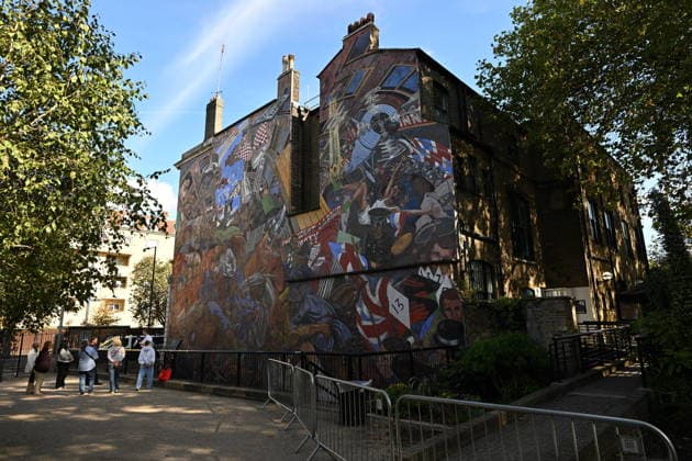 October 4, 2026, London, London, UK: London, UK. A view of The Cable Street Mural on this day marking the 90th anniversary of The Battle of Cable Street created by Dave Binnington, Paul Butler, Ray Walker, and Desmond Rochfort during the years 1979 to 1983, it serves as a tribute to the historic events of the Battle of Cable Street in 1936. London UK  - ZUMAl94_ 20261004_zaf_l94_026 Copyright: xRayxTangx