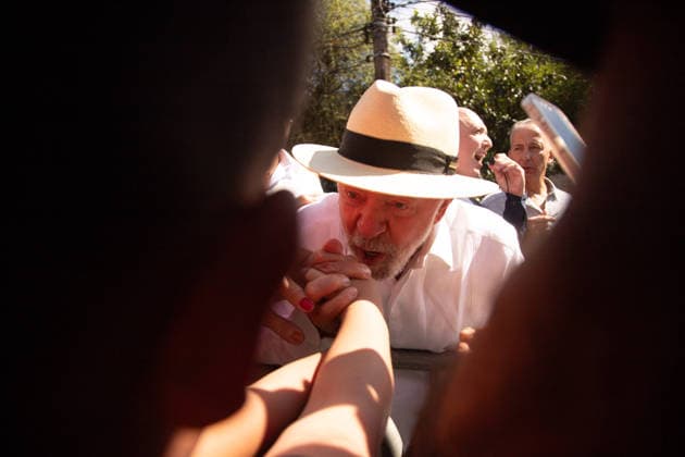 SaO PAULO, SP - 04.10.2026: 2026 ELECTIONS SP - President Luiz Inacio Lula da Silva votes at the Joao Firmino Correia de Araujo School, on the morning of this Sunday (04) in Sao Bernardo do Campo, SP. x3024823x  RodileixMorais