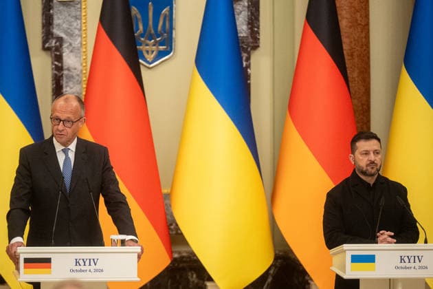 Ukraine Volodymyr Zelenskyi - German Chancellor Friedrich Merz meeting in Kyiv KYIV, UKRAINE - OCTOBER 04: Chancellor of Germany Friedrich Merz (L) and President of Ukraine Volodymyr Zelenskyi (R) attend a joint press conference after their a meeting with in Kyiv on October 4 2026. Danylo Antoniuk Anadolu Kyiv Ukraine. Editorial use only. Please get in touch for any other usage.  Copyright: x2026xAnadoluxDanyloxAntoniukx