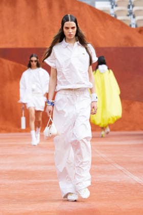 PFW Lacoste - Runway LZ A model walks the runway during the Lacoste Womenswear Spring Summer 2027 show as part of Paris Fashion Week on October 4, 2026 at Roland Garros in Paris, France. Photo by Laurent Zabulon ABACAPRESS.COM  Copyright: xZabulonxLaurent ABACAx