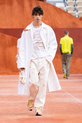 PFW Lacoste - Runway LZ A model walks the runway during the Lacoste Womenswear Spring Summer 2027 show as part of Paris Fashion Week on October 4, 2026 at Roland Garros in Paris, France. Photo by Laurent Zabulon ABACAPRESS.COM  Copyright: xZabulonxLaurent ABACAx