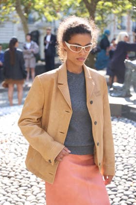 Tina Kunakey at the Miu Miu Women’s Ready-to-Wear Spring Summer 2027 fashion show during Paris Fashion Week (PFW) on October 4, 2026. Denis Guignebourg, Bestimage. Miu Miu Women’s’s Ready-to-Wear Collection Spring Summer 2027 at Paris Fashion Week (PFW) on October 4, 2026, Paris, France  Copyright: xDenisxGuignebourgx xBestimagexDenisxGuignebourgx xBestimagex