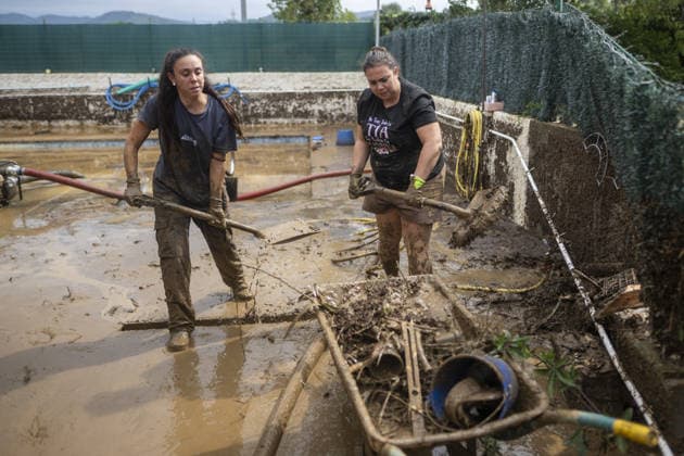 2 people killed as heavy rain hits parts of Spain BARCELONA, SPAIN - OCTOBER 4: Floodwaters submerge streets following severe torrential rainfall in Montornes del Valles, Barcelona, Spain on October 4, 2026. Heavy rains triggered widespread flooding across Catalonia, leaving at least two people dead and one missing as emergency services responded to widespread disruptions. Lorena Sopena Lopez Anadolu Barcelona Spain. Editorial use only. Please get in touch for any other usage. Copyright: x2026xAnadoluxLorenaxSopenaxLopezx