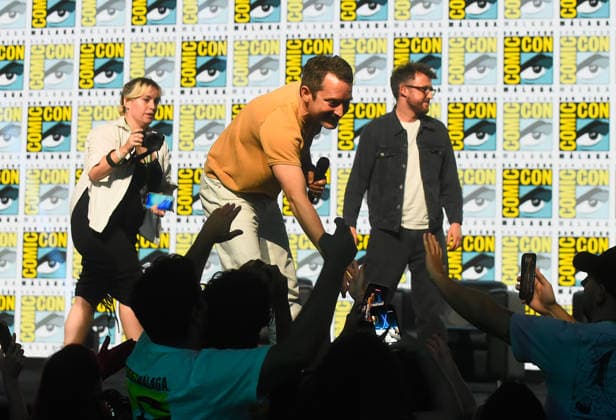 Elijah Wood and Sean Astin, the hobbits from *The Lord of the Rings*, meet at Málaga Comic Con. Photo of actor Elijah Wood at the From the Shire to Málaga event at Málaga Comic Con. October 4, 2026, in Málaga, Andalusia, Spain. The event, in addition to featuring Elijah Wood, was also attended by his co-star, Sean Astin, who played the hobbits Frodo Baggins and Samwise Gamgee, respectively, in *The Lord of the Rings* trilogy. October 4, 2026, in Málaga, Málaga, Spain Copyright: xÃlexxZeax 7820207