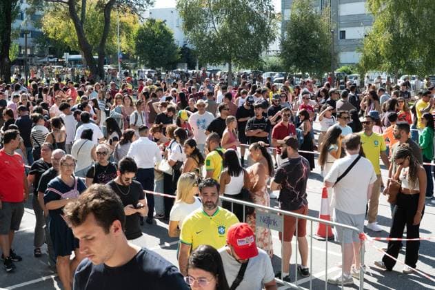 RECORD DATE NOT STATED Elections in the city of Porto, Portugal, 2026. Porto (Portugal), October 4, 2026 - Politics Elections 2026 Voting - Voters arrive to vote in Porto at ISEP, the third largest Brazilian polling station abroad, in the city of Porto, Portugal, this Sunday, October 4, 2026.(Foto: Andre Ribeiro Thenews2 imago images) Elections in the city of Porto, Portugal, 2026. Copyright: xAndrexRibeirox