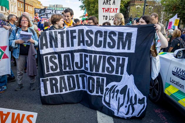 Battle of Cable Street 90th Anniversary March East London, October 4, 2026 A march was held in East London to mark the 90th anniversary of the Battle of Cable Street. Demonstrators gathered to commemorate the historic 1936 anti-fascist mobilisation, when local residents, members of the Jewish community, dockers and anti-fascist groups opposed a planned march by the British Union of Fascists through the East End. The anniversary march brought together campaigners, community groups and supporters to remember the events of Cable Street and their place in London™s history., Credit:Zak Irfan Avalon Copyright: xZakxIrfanx xAvalonx 1140602882