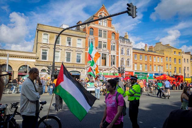 Battle of Cable Street 90th Anniversary March East London, October 4, 2026 A march was held in East London to mark the 90th anniversary of the Battle of Cable Street. Demonstrators gathered to commemorate the historic 1936 anti-fascist mobilisation, when local residents, members of the Jewish community, dockers and anti-fascist groups opposed a planned march by the British Union of Fascists through the East End. The anniversary march brought together campaigners, community groups and supporters to remember the events of Cable Street and their place in London™s history., Credit:Zak Irfan Avalon Copyright: xZakxIrfanx xAvalonx 1140602934
