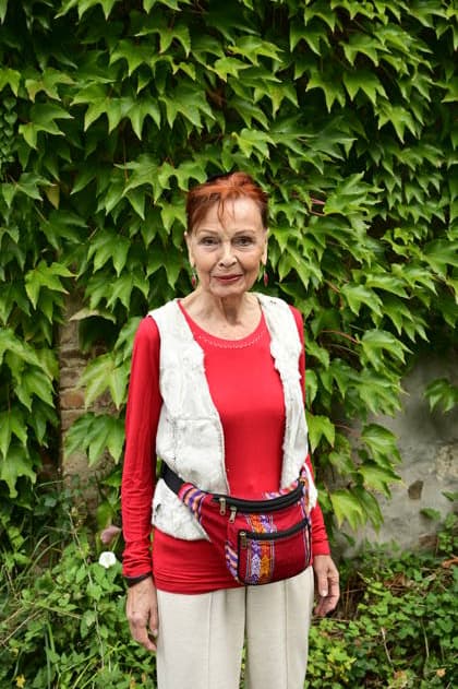 Sibylle Kuhne joining the discussion at the East-West Art Talks in a salon format—a tribute to Ida Dehmel at the Literaturhaus Alte Synagoge in Görlitz, October 4, 2026 Copyright: xMatthiasxWehnertx