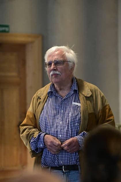Rainer Michel at the Ost West Kunstgespräche roundtable discussion in the Salon Format—a tribute to Ida Dehmel at the Literaturhaus Alte Synagoge in Görlitz, October 4, 2026 Copyright: xMatthiasxWehnertx
