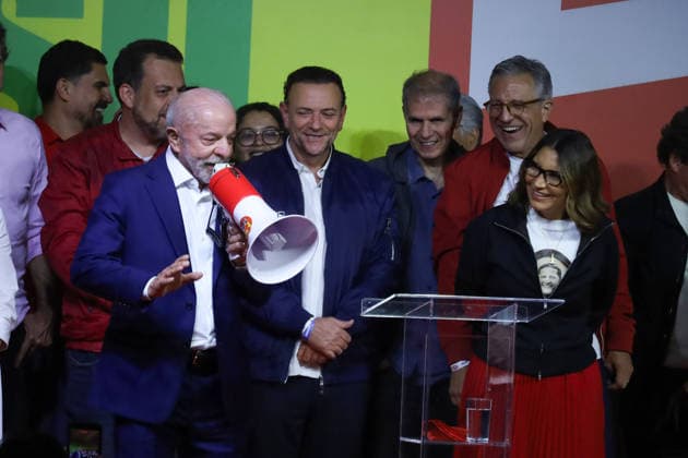 Lula delivers speech in Sao Paulo following first round of presidential election SAO PAULO, BRAZIL - OCTOBER 4: Brazilian President and presidential candidate Luiz Inacio Lula da Silva speaks after the first round of the presidential elections in Sao Paulo, Brazil, on October 4, 2026. Julia Ju Anadolu Sao Paulo Brazil. Editorial use only. Please get in touch for any other usage.  Copyright: x2026xAnadoluxJuliaxJux
