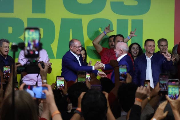Lula delivers speech in Sao Paulo following first round of presidential election SAO PAULO, BRAZIL - OCTOBER 4: Brazilian President and presidential candidate Luiz Inacio Lula da Silva speaks after the first round of the presidential elections in Sao Paulo, Brazil, on October 4, 2026. Julia Ju Anadolu Sao Paulo Brazil. Editorial use only. Please get in touch for any other usage.  Copyright: x2026xAnadoluxJuliaxJux