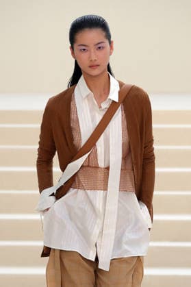 PFW - Akris Runway A model walks the runway during the Akris Womenswear Spring Summer 2027 show as part of Paris Fashion Week on October 04, 2026 in Paris, France. Photo by Alain-Gil Gonzalez ABACAPRESS.COM Paris France  Copyright: xGonzalezxAlain-Gil ABACAx