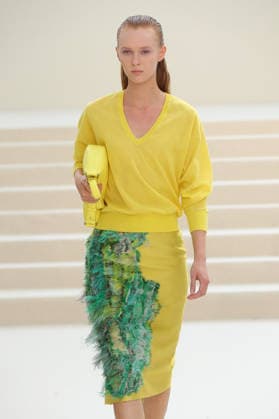 PFW - Akris Runway A model walks the runway during the Akris Womenswear Spring Summer 2027 show as part of Paris Fashion Week on October 04, 2026 in Paris, France. Photo by Alain-Gil Gonzalez ABACAPRESS.COM Paris France  Copyright: xGonzalezxAlain-Gil ABACAx