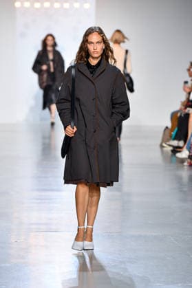 PFW - Niccolo Pasqualetti Runway A model walks the runway during the Niccolò Pasqualetti Womenswear Spring Summer 2027 show as part of Paris Fashion Week on October 04, 2026 in Paris, France. Photo by Shootpix ABACAPRESS.COM Paris France  Copyright: xShootpix ABACAx