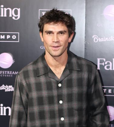 October 4, 2026, New York, Ny, United States: KJ Apa attends the New York Premiere of Falling . Held at The SAG-AFTRA Foundation Robin Williams Center in New York. Zuma Press. October 4, 2026. New York United States  - ZUMAp281 20261004_zea_p281_013 Copyright: xPhotoxImagexPressx