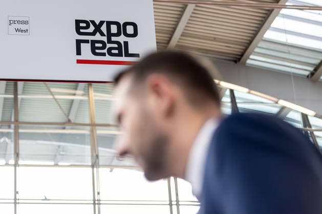 EXPO REAL 2026 in Munich, October 5, 2026: Trade visitors on their way to the exhibition halls at the Messe München grounds. First day of EXPO REAL 2026, the international trade fair for real estate, investments, and infrastructure will take place from October 5 to 7, 2026, in Munich, bringing t