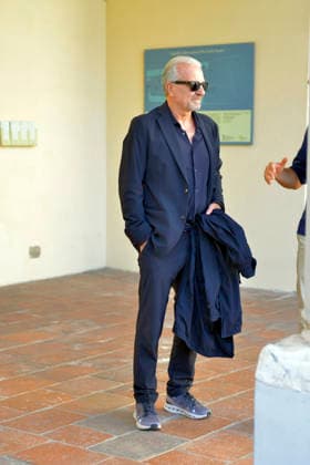 IPA89303239 - Lucca, October 4, 2026 Today is the last day of the Lucca Film Festival, which, as always, is full of surprises. Giovanni Veronesi, screenwriter and director of many films, arrives at the San Micheletto complex. In the photo: Giovanni Veronesi arrives at the San Micheletto complex.  Copyright: xRobertoCappelloxfotografox xRobertoCappelloxfotografox IPA89303239