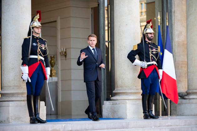 Emmanuel Macron Welcomes Benin President Romuald Wadagni - Paris French President Emmanuel Macron at the Elysee Palace in Paris on October 5, 2026. Photo by Eliot Blondet ABACAPRESS.COM Paris Ile-de-France France  Copyright: xBlondetxEliot ABACAx
