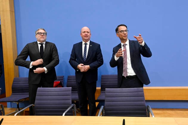 ABB BPK Dr. Josef Schuster, President of the Central Council of Jews in Germany; Uwe Becker, Representative of the Hessian State Government for Jewish Life; Christian Heinz, Hessian Minister of Justice and for the Rule of Law; Topic: Presentation—Resolutely Against Antisemitism; Expert Opinion on the
