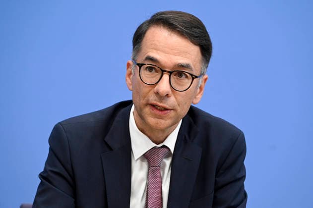 ABB BPK Christian Heinz, Hessian Minister of Justice and for the Rule of Law Topic: Presentation Resolutely Against Anti-Semitism Expert Opinion on the Draft Bill Criminalizing the Denial of Israel’s Right to Exist at the BPK Federal Press Conference in Berlin on October 1, 2026, Berlin, Germany
