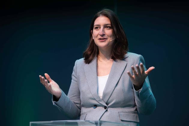 Yazguelue ZEYBEK Yazgülü Zeybek, State Chair of Alliance 90 The Greens, Alliance 90 The Greens in North Rhine-Westphalia, during her speech at the Alliance 90 The Greens press conference on the candidate slate for the 2027 state election in North Rhine-Westphalia, October 5, 2026,
