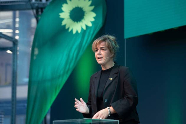 Mona NEUBAUR intends to lead her party as the top candidate in the 2027 state election in North Rhine-Westphalia. During her speech, Mona NEUBAUR, Alliance 90 The Greens, Minister for Economy, Industry, Climate Protection, and Energy, Deputy Minister-President of North Rhine-Westphalia, at a press conference held by Alliance 90 The Greens regarding the nominati