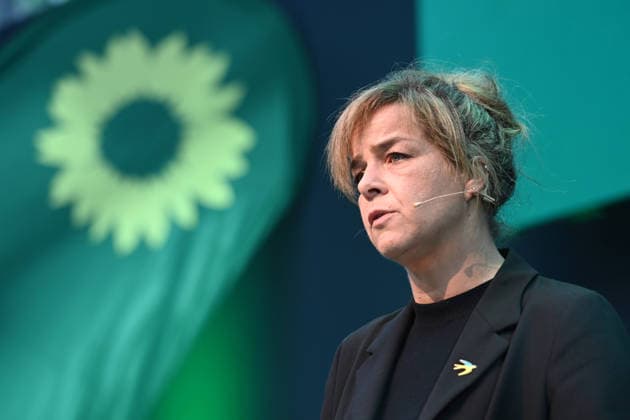 Mona NEUBAUR intends to lead her party as the top candidate in the 2027 state election in North Rhine-Westphalia. During her speech, Mona NEUBAUR, Alliance 90 The Greens, Minister for Economy, Industry, Climate Protection, and Energy, Deputy Minister-President of North Rhine-Westphalia, at a press conference held by Alliance 90 The Greens regarding the nominati