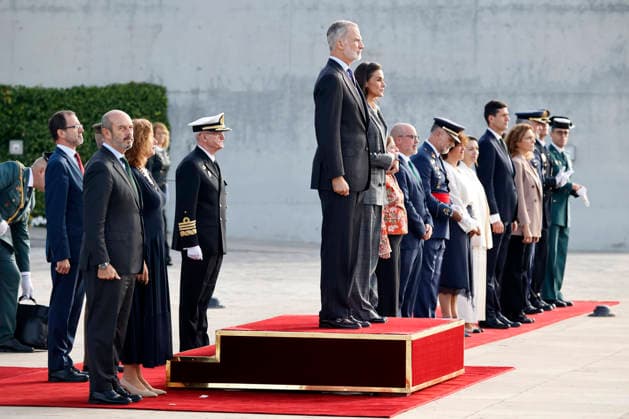 The King and Queen s State Visit to Finland Begins King Felipe VI and Queen Letizia during the ceremonial send-off held at the airport prior to their state visit to Finland, on October 5, 2026, in Madrid, Spain. The state visit to Finland will take place October 5–7, with stops in Helsinki and Rovaniemi. KING AND QUEEN’S STATE VISIT, ANTONIO GUTIÉZ AIRPORT, Madrid, Spain Copyright: xAntonioxGutià rrezx 7821928