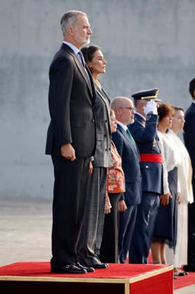 The King and Queen s State Visit to Finland Begins King Felipe VI and Queen Letizia during the ceremonial send-off held at the airport prior to their state visit to Finland, on October 5, 2026, in Madrid, Spain. The state visit to Finland will take place October 5–7, with stops in Helsinki and Rovaniemi. KING AND QUEEN’S STATE VISIT, ANTONIO GUTIÉZ AIRPORT, Madrid, Spain Copyright: xAntonioxGutià rrezx 7821932