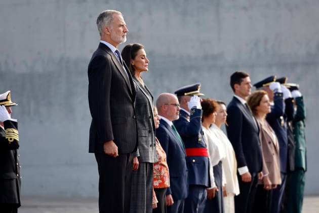 The King and Queen s State Visit to Finland Begins King Felipe VI and Queen Letizia during the ceremonial send-off held at the airport prior to their state visit to Finland, on October 5, 2026, in Madrid, Spain. The state visit to Finland will take place October 5–7, with stops in Helsinki and Rovaniemi. KING AND QUEEN’S STATE VISIT, ANTONIO GUTIÉZ AIRPORT, Madrid, Spain Copyright: xAntonioxGutià rrezx 7821935