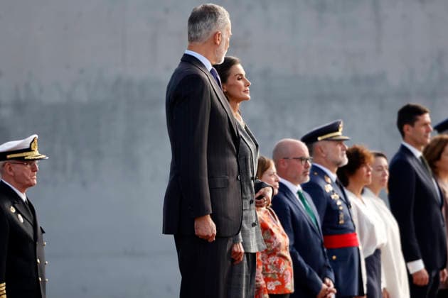 The King and Queen s State Visit to Finland Begins King Felipe VI and Queen Letizia during the ceremonial send-off held at the airport prior to their state visit to Finland, on October 5, 2026, in Madrid, Spain. The state visit to Finland will take place October 5–7, with stops in Helsinki and Rovaniemi. KING AND QUEEN’S STATE VISIT, ANTONIO GUTIÉZ AIRPORT, Madrid, Spain Copyright: xAntonioxGutià rrezx 7821936