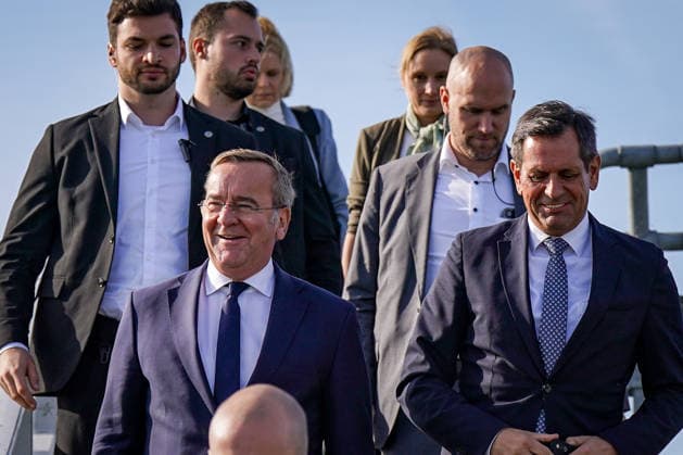 Germany, Emden: Federal Minister of Defense Boris Pistorius (left) and Lower Saxony’s Minister President Olaf Lies (right) at the press conference announcing the decision to establish a second German Navy base on the North Sea coast; Emden will be the site of the new naval base Copyright: xJOERANxSTEINSIEKx