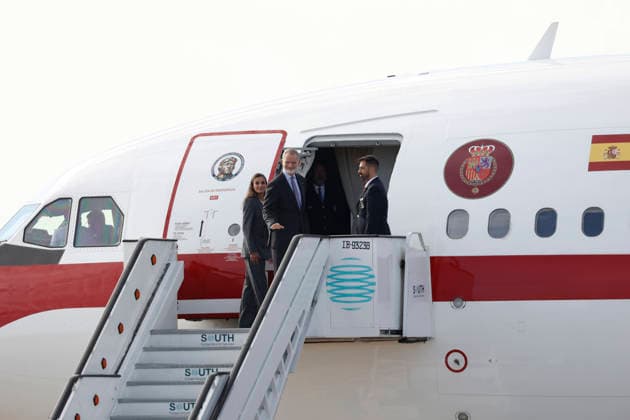 The King and Queen Begin Their State Visit to Finland Queen Letizia and King Felipe VI during the ceremonial send-off held at the airport prior to their state visit to Finland, on October 5, 2026, in Madrid, Spain. The state visit to Finland will take place October 5–7, with stops in Helsinki and Rovaniemi. STATE VISIT KING AND QUEEN AIRPORT Antonio Gutiérrez Madrid, Madrid, Spain  Copyright: xAntonioxGutiÃ rrezx 7821967