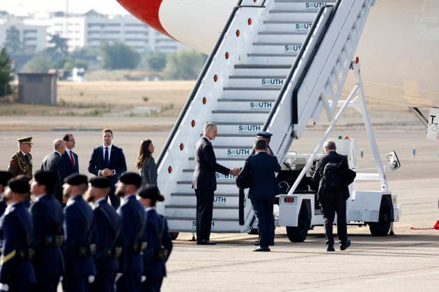 The King and Queen Begin Their State Visit to Finland Queen Letizia and King Felipe VI during the ceremonial send-off held at the airport prior to their state visit to Finland, on October 5, 2026, in Madrid, Spain. The state visit to Finland will take place October 5–7, with stops in Helsinki and Rovaniemi. STATE VISIT KING AND QUEEN AIRPORT Antonio Gutiérrez Madrid, Madrid, Spain  Copyright: xAntonioxGutiÃ rrezx 7821960