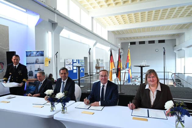 Navy to Get New Port in Emden Boris Pistorius (SPD), Federal Minister of Defense, signs a memorandum of understanding at the Knock main pumping station Federal Minister of Defense Boris Pistorius (SPD) announced today that a new naval port is to be built in Emden. As part of a new strategy, the Navy is to be mod Copyright: xdiebildwerftx