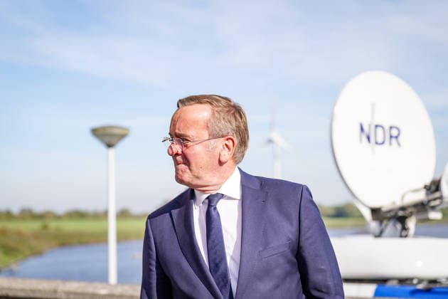 Germany, Emden: Federal Minister of Defense Boris Pistorius at a press conference regarding the decision to establish a second German Navy base on the North Sea coast; Emden to be the site of the new naval base; portrait, close-up, Boris Pistorius, Federal Minister of Defense, Federal Governm Copyright: xJOERANxSTEINSIEKx