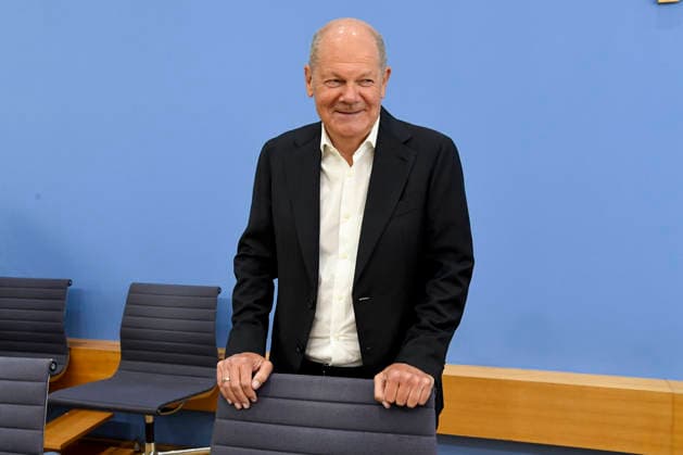 ABB BPK Olaf Scholz, Former Federal Chancellor and Co-Chair of the ENSK Topic: Introduction to the North-South Commission on Development Policy (ENSK) Press conference on the composition and priority issues of the North-South Commission on Development Policy at the Federal Press Conference (BPK) in Berlin on October 5, 2026, Berlin, Germany