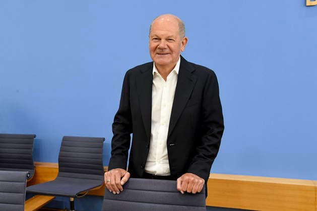 ABB BPK Olaf Scholz, Former Federal Chancellor and Co-Chair of the ENSK Topic: Introduction to the North-South Commission on Development Policy (ENSK) Press conference on the composition and priority issues of the North-South Commission on Development Policy at the Federal Press Conference (BPK) in Berlin on October 5, 2026, Berlin, Germany