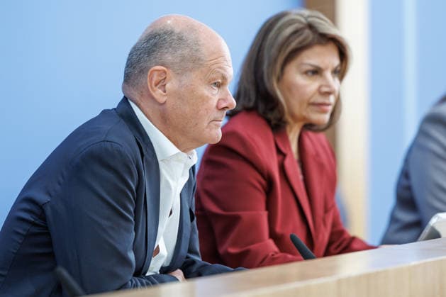 Presentation of the North-South Commission on Development Policy (ENSK) with Olaf Scholz Presentation of the North-South Commission on Development Policy (ENSK) Press conference on the composition and priority issues of the North-South Commission on Development Policy