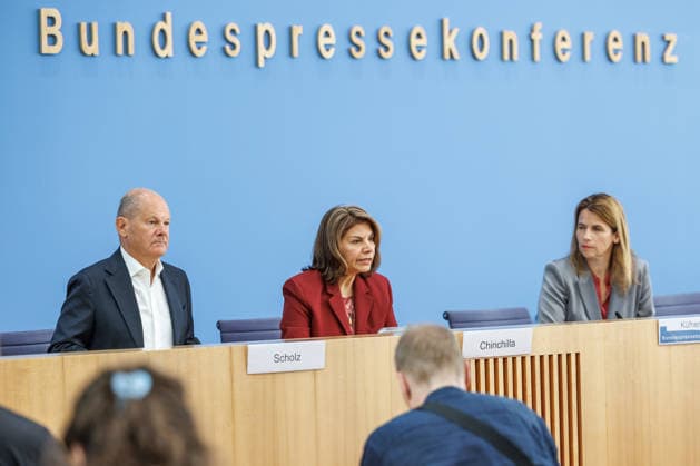 Presentation of the North-South Commission on Development Policy (ENSK) with Olaf Scholz Presentation of the North-South Commission on Development Policy (ENSK) Press conference on the composition and priority issues of the North-South Commission on Development Policy