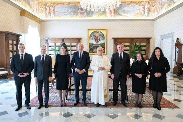 ITALY - PRIVATE AUDIENCE - VATICAN-2026 10 5 Italy, Rome, Vatican, 2026 10 5 Pope Leo XIV receives His Excellency Mr. Janez Jansa, Prime Minister of the Republic of Slovenia, in a private audience in The Vatican . EDITORIAL USE ONLY - NO BOOKS Copyright: xVATICANxMEDIA xCatholicxPressxPhotox